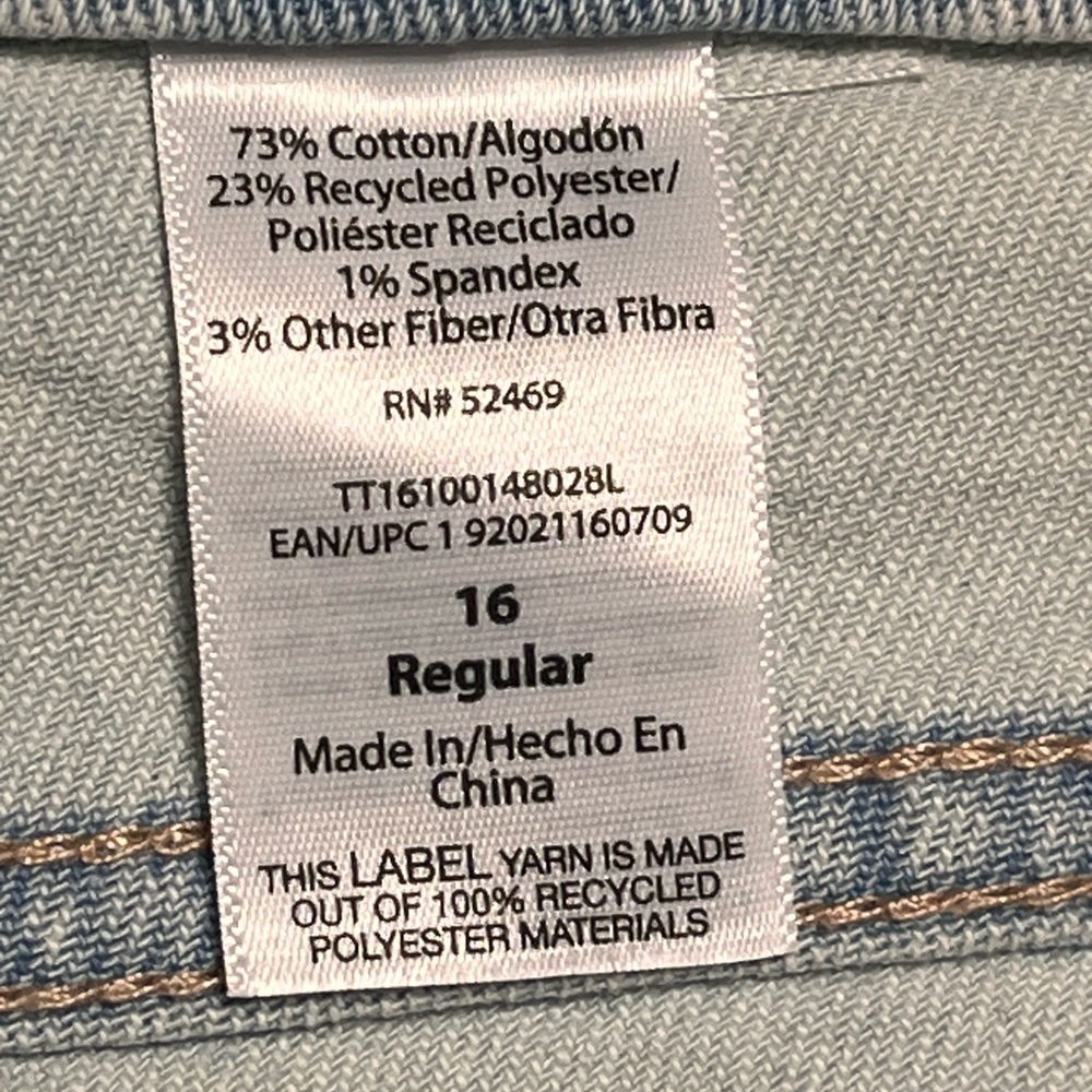 Time and Tru High Rise Jeans - Picture 6 of 10